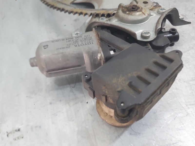 Recambio de elevalunas delantero izquierdo para toyota auris (_e18_) 1.4 d-4d (nde180_) referencia OEM IAM 6982002490  