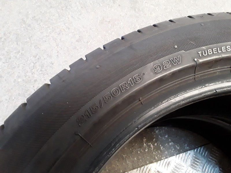 Recambio de neumatico pareja para neumaticos reutilizados - referencia OEM IAM 215501892W BRIDGESTONE 215/50/18/92W