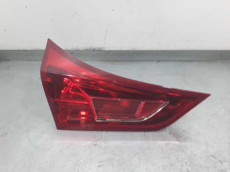 Recambio de piloto trasero izquierdo interior para toyota auris (_e18_) 1.4 d-4d (nde180_) referencia OEM IAM 8159102450  