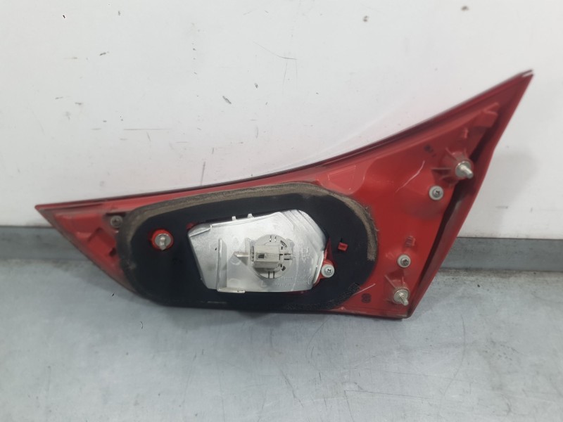 Recambio de piloto trasero izquierdo interior para toyota auris (_e18_) 1.4 d-4d (nde180_) referencia OEM IAM 8159102450  