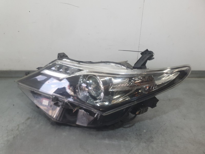Recambio de faro izquierdo para toyota auris (_e18_) 1.4 d-4d (nde180_) referencia OEM IAM 8117002J61  