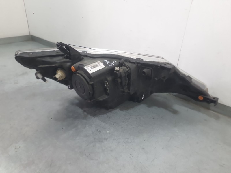 Recambio de faro izquierdo para toyota auris (_e18_) 1.4 d-4d (nde180_) referencia OEM IAM 8117002J61  