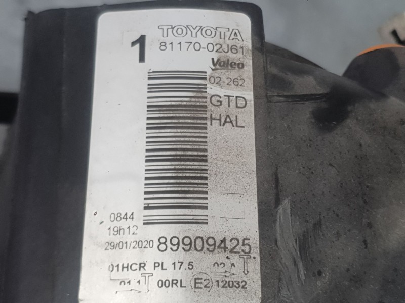 Recambio de faro izquierdo para toyota auris (_e18_) 1.4 d-4d (nde180_) referencia OEM IAM 8117002J61  
