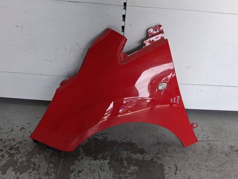 Recambio de aleta delantera izquierda para ford ka (ru8) 1.2 referencia OEM IAM 1673512  