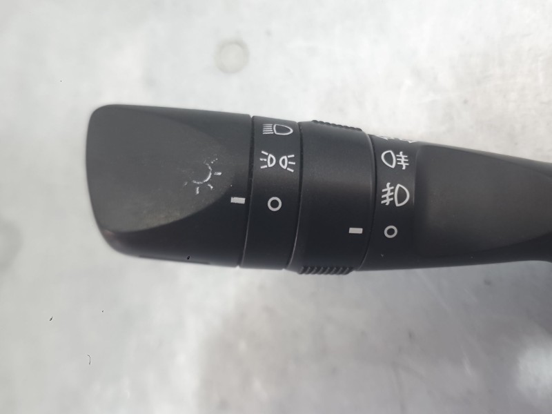 Recambio de mando luces y limpia para toyota auris (_e18_) 1.4 d-4d (nde180_) referencia OEM IAM 8414002730  8465202540