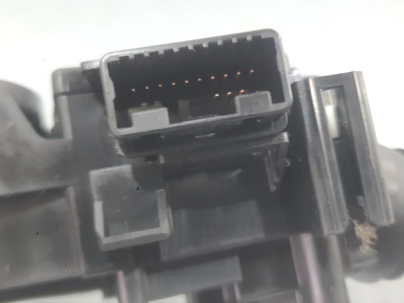 Recambio de mando luces y limpia para toyota auris (_e18_) 1.4 d-4d (nde180_) referencia OEM IAM 8414002730  8465202540