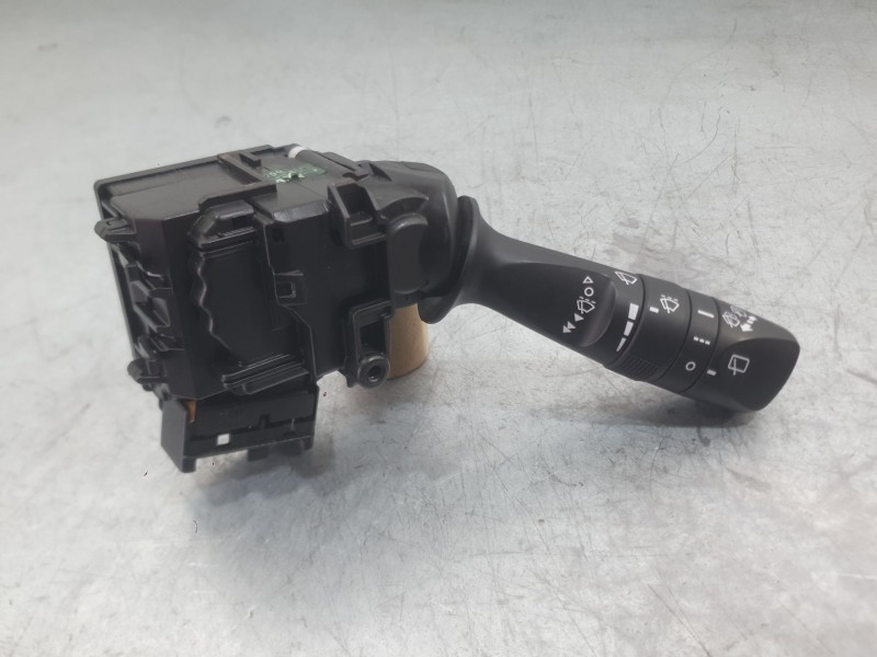 Recambio de mando limpia para toyota auris (_e18_) 1.4 d-4d (nde180_) referencia OEM IAM   