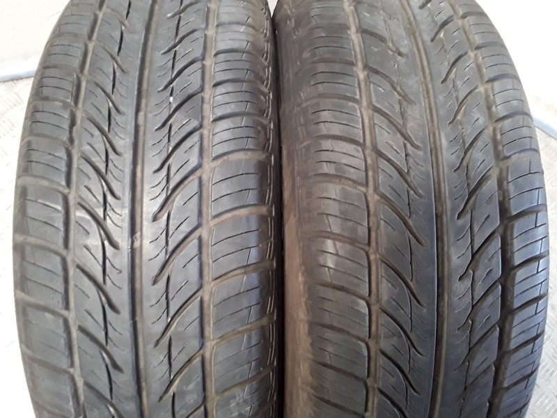 Recambio de neumatico pareja para neumaticos reutilizados - referencia OEM IAM 175651482T KORMORAN 175/65/14/82T