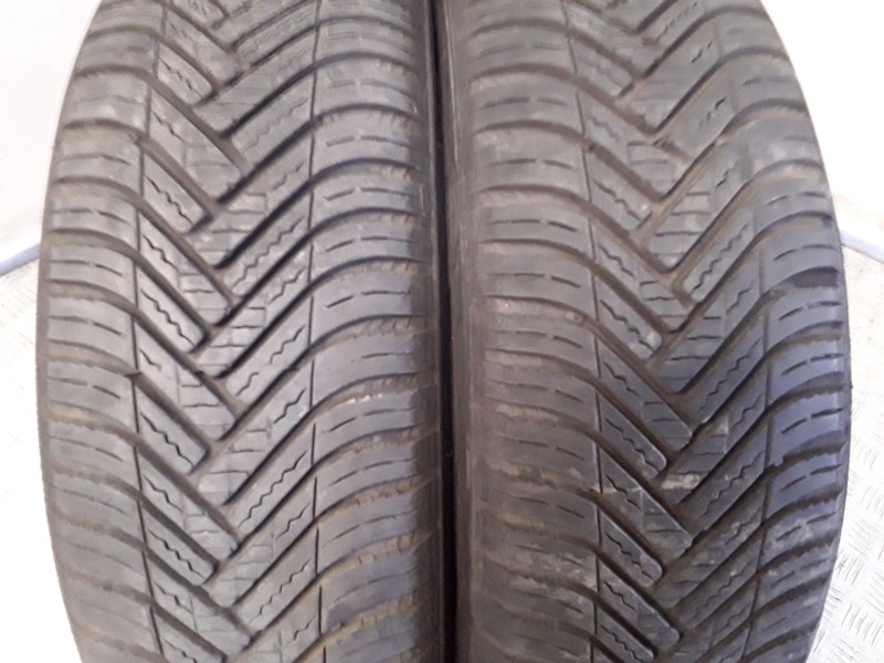 Recambio de neumatico pareja para neumaticos reutilizados - referencia OEM IAM 165601577H HANKOOK 165/60/15/77H
