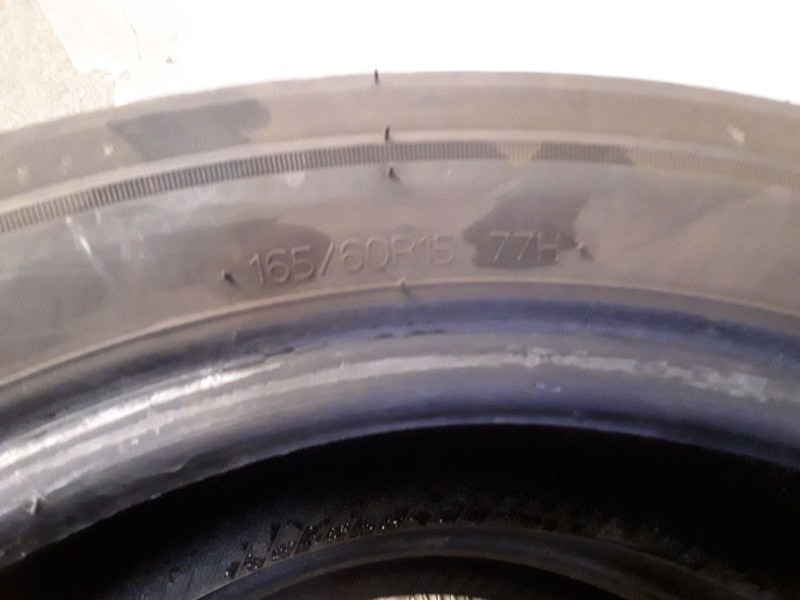 Recambio de neumatico pareja para neumaticos reutilizados - referencia OEM IAM 165601577H HANKOOK 165/60/15/77H