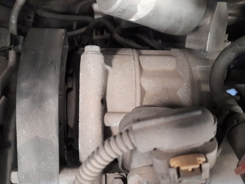 Recambio de compresor aire acondicionado para jeep compass (mp, m6, mv, m7) 1.4 multiair referencia OEM IAM 68402648AA  