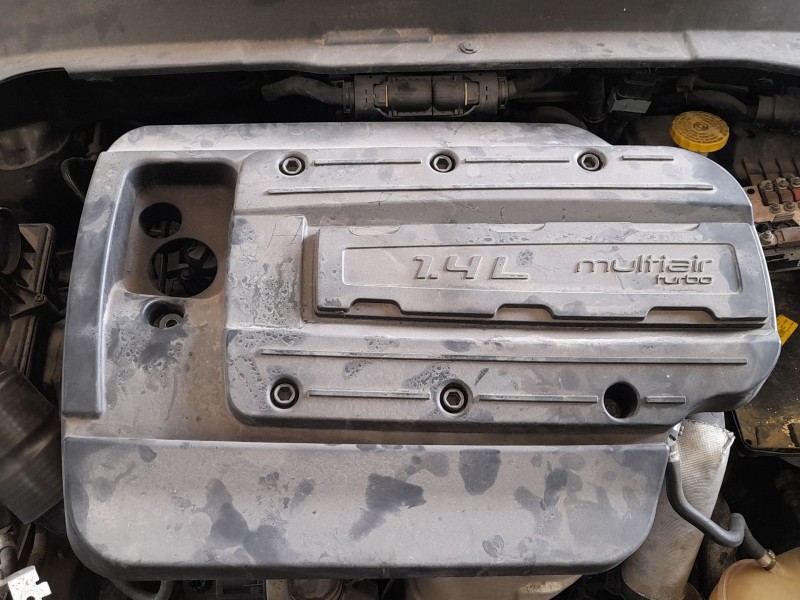 Recambio de tapa motor para jeep compass (mp, m6, mv, m7) 1.4 multiair referencia OEM IAM 5281497AA  