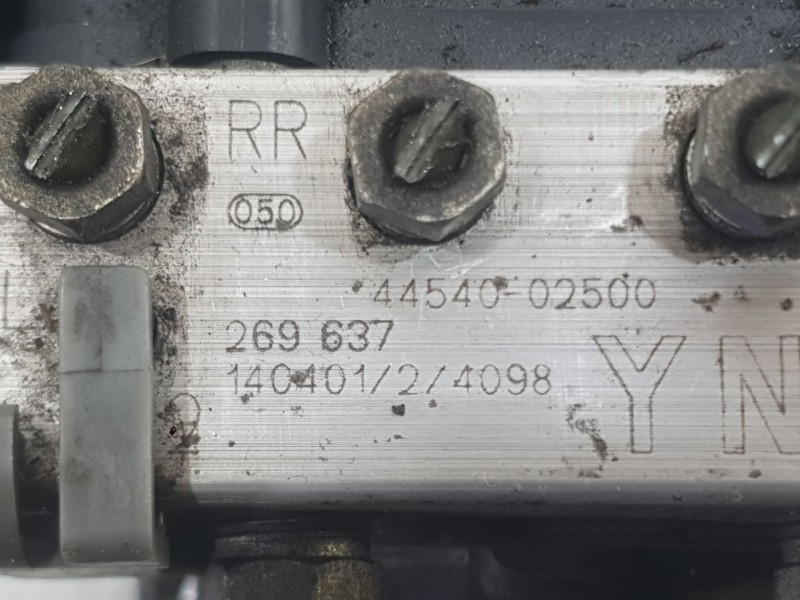 Recambio de abs para toyota auris (_e18_) 1.4 d-4d (nde180_) referencia OEM IAM 4454002500  