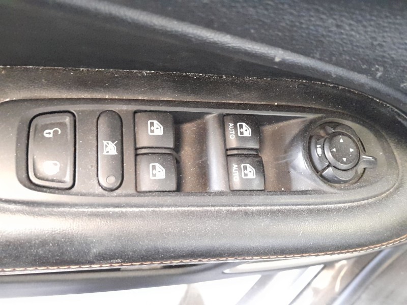 Recambio de mando elevalunas delantero izquierdo para jeep compass (mp, m6, mv, m7) 1.4 multiair referencia OEM IAM 6BZ28LXHAA  