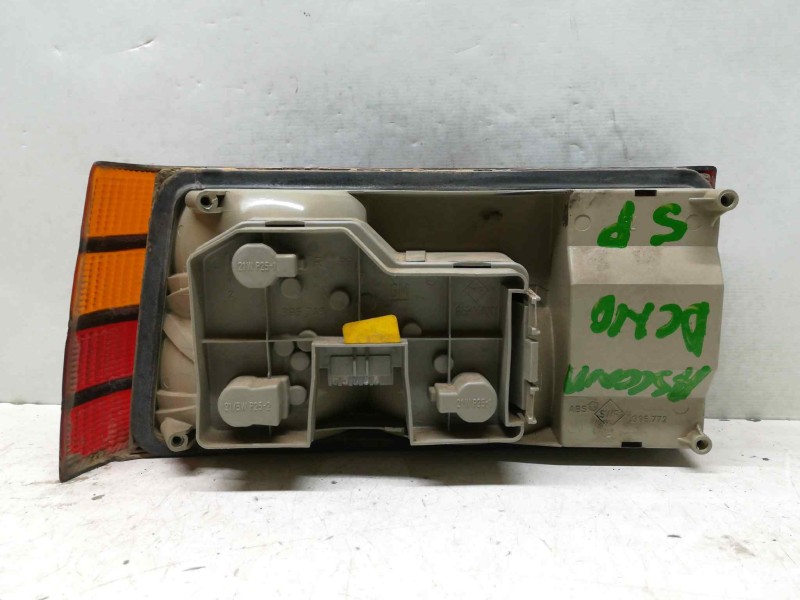 Recambio de piloto trasero derecho para opel ascona c berlina referencia OEM IAM   