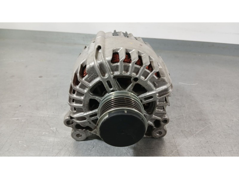 Recambio de alternador para volkswagen golf vi (5k1) 1.6 tdi referencia OEM IAM 03L903023X 03L903023 