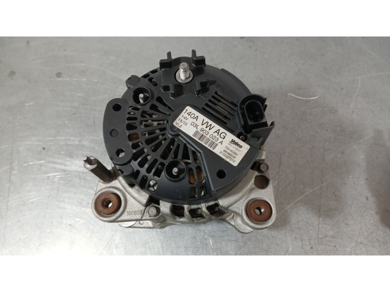 Recambio de alternador para volkswagen golf vi (5k1) 1.6 tdi referencia OEM IAM 03L903023X 03L903023 