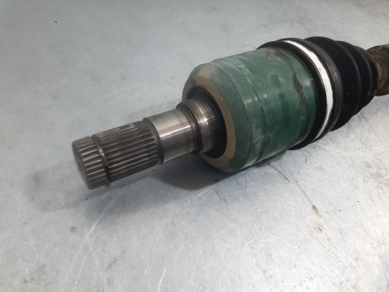 Recambio de transmision delantera izquierda para mazda 6 sedán (gg) 2.0 di (gg14) referencia OEM IAM GD402560XC  
