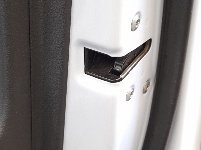 Recambio de cerradura puerta delantera derecha para hyundai i30 fastback (pde, pden) 1.0 t-gdi referencia OEM IAM 81320G3020  