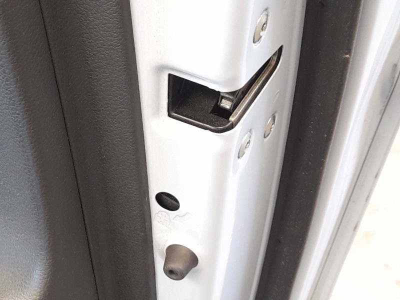 Recambio de cerradura puerta trasera derecha para hyundai i30 fastback (pde, pden) 1.0 t-gdi referencia OEM IAM 81420G3010  