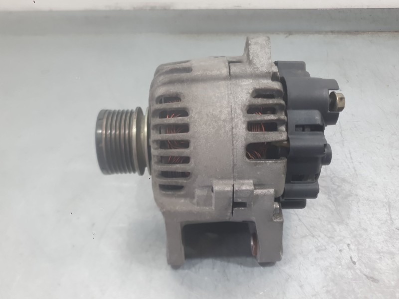Recambio de alternador para renault megane ii (bm0/1_, cm0/1_) 1.5 dci (bm1e, cm1e) referencia OEM IAM 7711368356 8200667608 