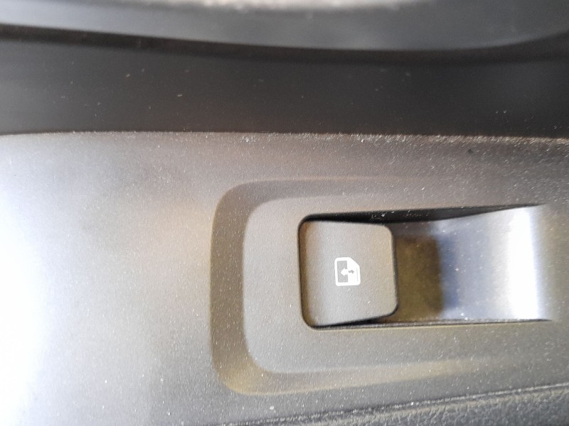 Recambio de mando elevalunas trasero izquierdo para hyundai i30 fastback (pde, pden) 1.0 t-gdi referencia OEM IAM 93576G3010PMP 