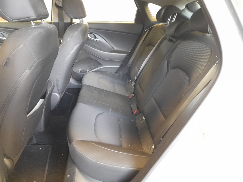 Recambio de asientos traseros para hyundai i30 fastback (pde, pden) 1.0 t-gdi referencia OEM IAM   