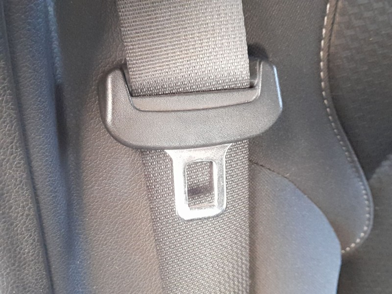 Recambio de cinturon seguridad trasero derecho para hyundai i30 fastback (pde, pden) 1.0 t-gdi referencia OEM IAM 89820G4000TRY 