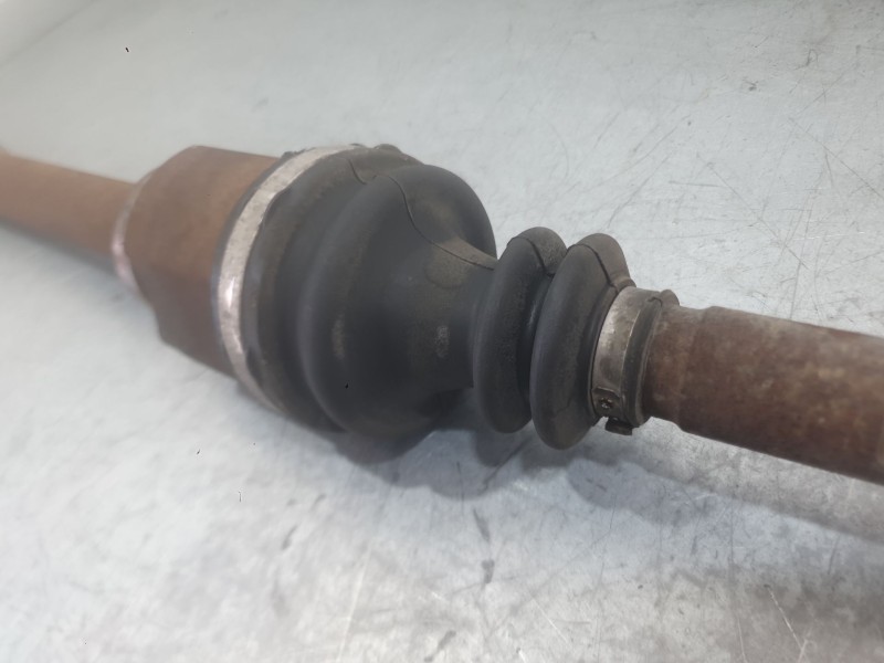 Recambio de transmision delantera derecha para renault megane ii (bm0/1_, cm0/1_) 1.5 dci (bm1e, cm1e) referencia OEM IAM 820047