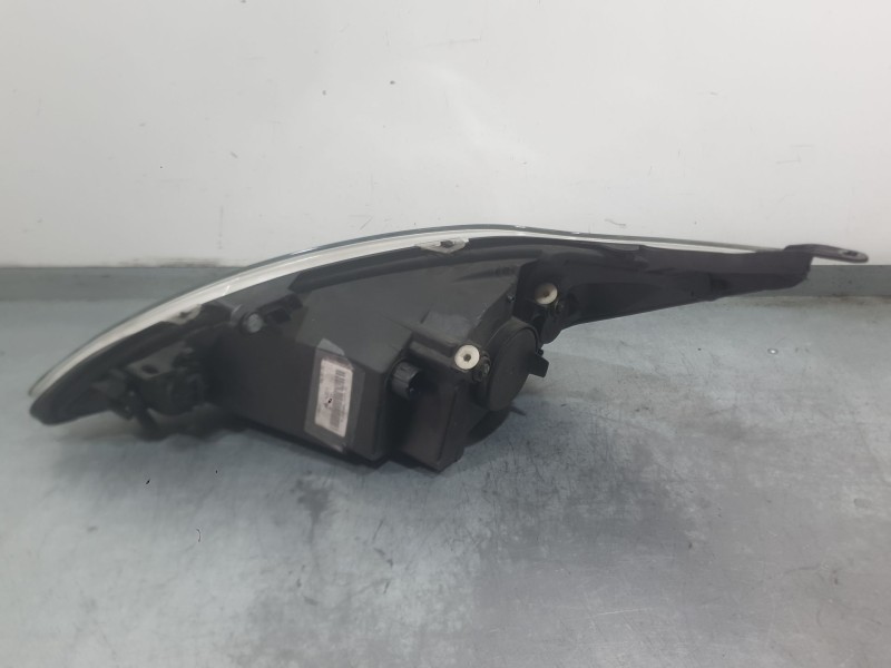 Recambio de faro derecho para ford ka (ru8) 1.2 referencia OEM IAM 1566724  
