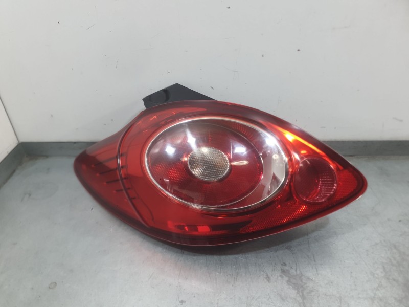 Recambio de piloto trasero izquierdo para ford ka (ru8) 1.2 referencia OEM IAM 1579396  