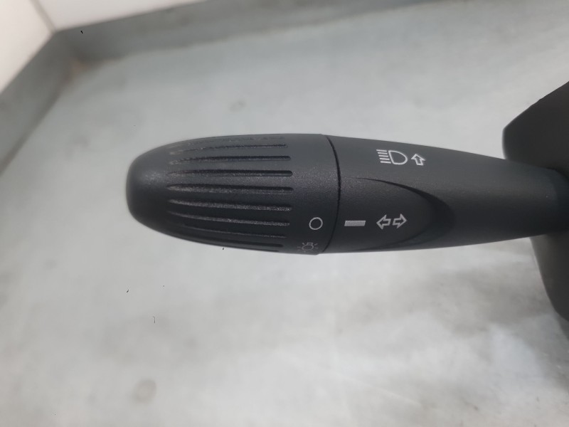 Recambio de mando luces y limpia para ford ka (ru8) 1.2 referencia OEM IAM CS5113335AA38  