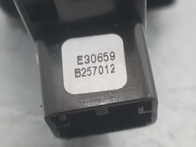 Recambio de mando elevalunas delantero izquierdo para ford ka (ru8) 1.2 referencia OEM IAM 1571422  