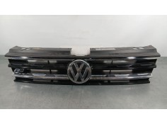 REJILLA DELANTERA 5NA853653 