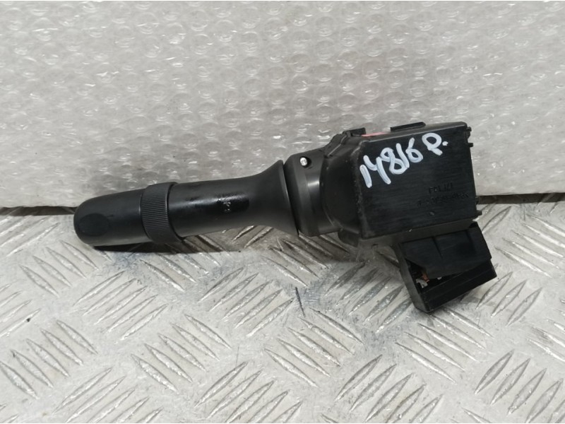 Recambio de mando limpia para toyota avensis (t27) active referencia OEM IAM 0518017F420  