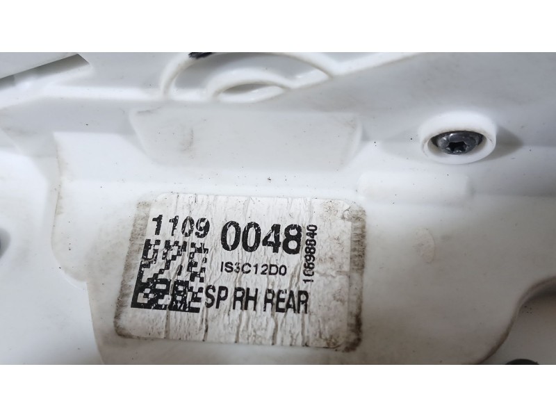 Recambio de cerradura puerta trasera derecha para mg mg 4 (eh32) ev referencia OEM IAM 11095998  