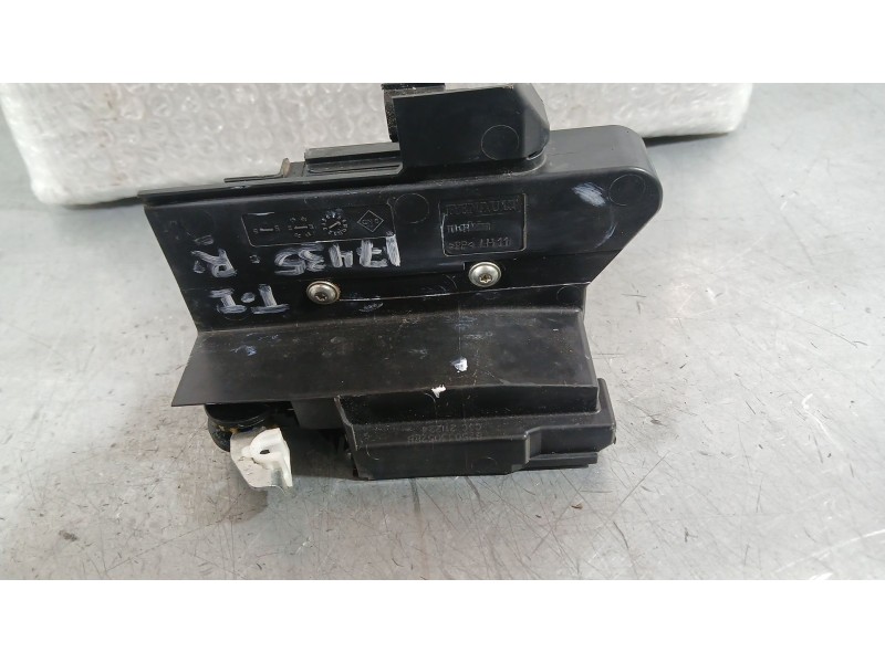 Recambio de cerradura puerta trasera izquierda para dacia sandero iii 1.0 tce 90 referencia OEM IAM 825033052R  