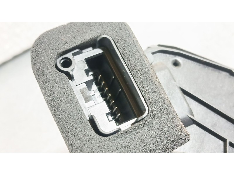 Recambio de cerradura puerta delantera derecha para volkswagen polo vi (aw1, bz1, ae1) 1.0 tsi referencia OEM IAM 5TB837016E  
