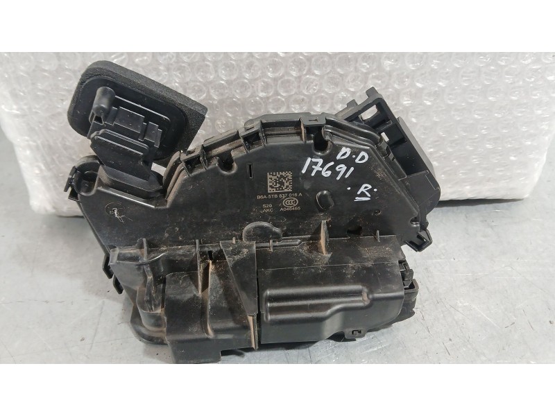 Recambio de cerradura puerta delantera derecha para volkswagen polo vi (aw1, bz1, ae1) 1.0 tsi referencia OEM IAM 5TB837016E  