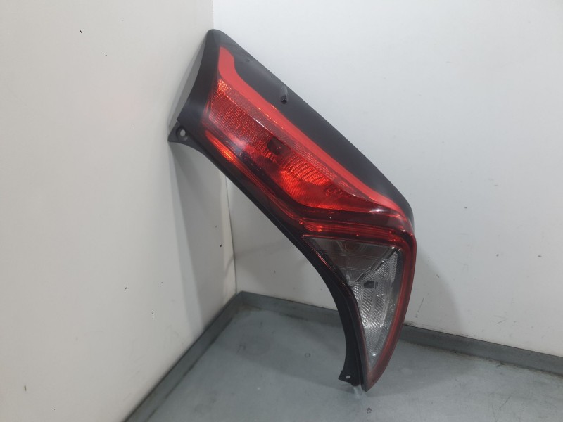 Recambio de piloto trasero derecho para toyota aygo (_b4_) 1.0 vvti (kgb40) referencia OEM IAM 815510H110  