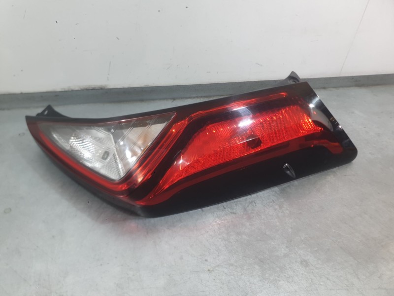 Recambio de piloto trasero derecho para toyota aygo (_b4_) 1.0 vvti (kgb40) referencia OEM IAM 815510H110  