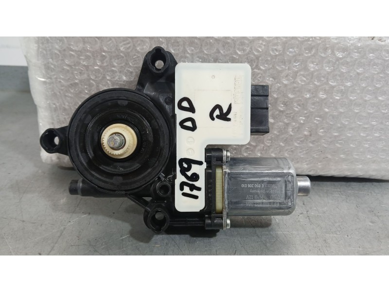 Recambio de motor elevalunas delantero derecho para volkswagen polo vi (aw1, bz1, ae1) 1.0 tsi referencia OEM IAM   