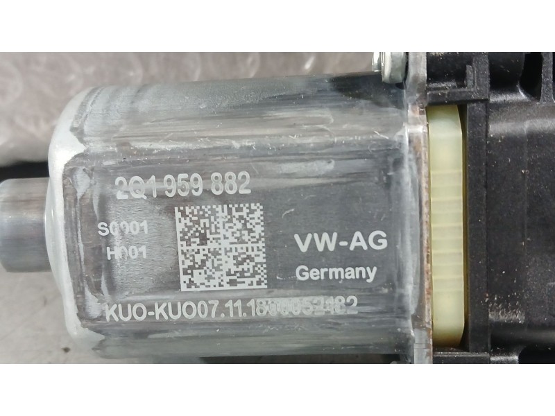 Recambio de motor elevalunas delantero derecho para volkswagen polo vi (aw1, bz1, ae1) 1.0 tsi referencia OEM IAM   