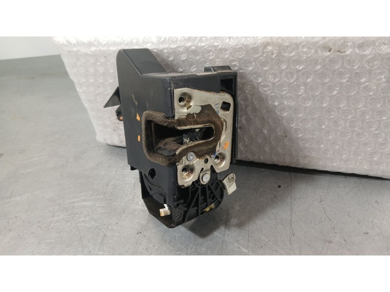 Recambio de cerradura puerta delantera derecha para dacia duster (hm_) 1.5 dci 115 4x4 (hmad) referencia OEM IAM 805024778R  
