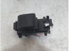 MANDO ELEVALUNAS DELANTERO DERECHO 848100D030 