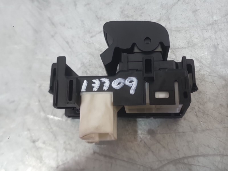 Recambio de mando elevalunas delantero derecho para toyota aygo (_b4_) 1.0 vvti (kgb40) referencia OEM IAM 848100D030  