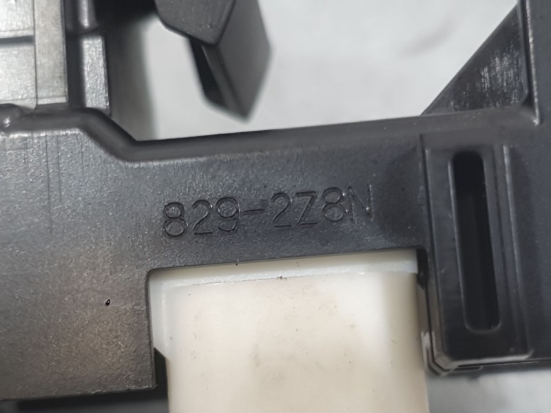 Recambio de mando elevalunas delantero derecho para toyota aygo (_b4_) 1.0 vvti (kgb40) referencia OEM IAM 848100D030  