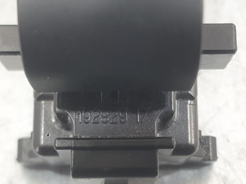Recambio de mando elevalunas delantero derecho para toyota aygo (_b4_) 1.0 vvti (kgb40) referencia OEM IAM 848100D030  