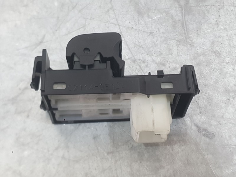 Recambio de mando elevalunas delantero izquierdo para toyota aygo (_b4_) 1.0 vvti (kgb40) referencia OEM IAM 848200H010  