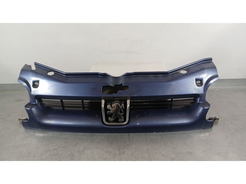 Recambio de rejilla delantera para peugeot partner monospace (5_, g_) 1.9 d referencia OEM IAM 7804F9  